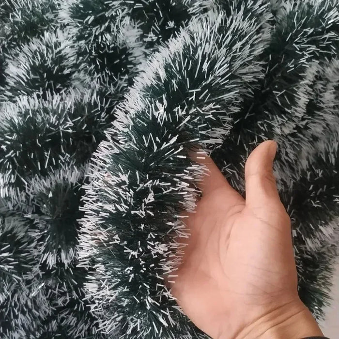 guirlanda e árvore natalina

festão natalino decorativo

festão natalino

enfeite de natal com brilho

decoração de natal verde